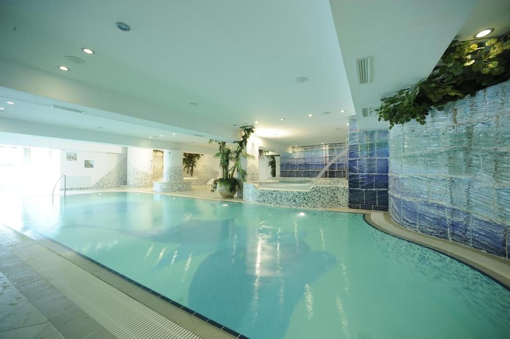 Luna Wellness Hotel Folgarida Buitenkant foto