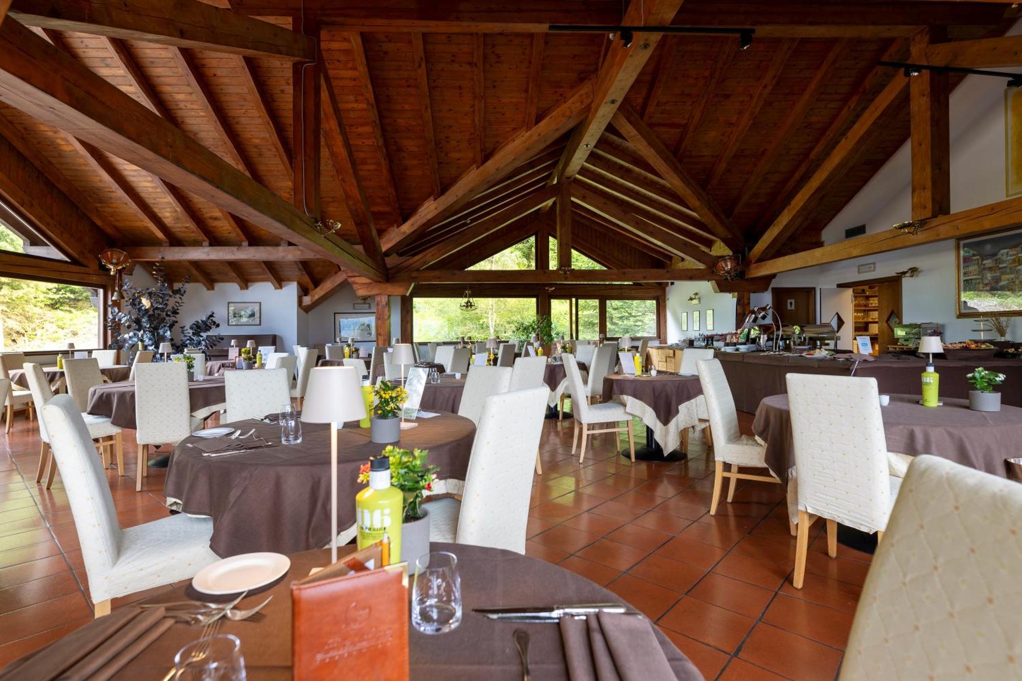 Luna Wellness Hotel Folgarida Buitenkant foto