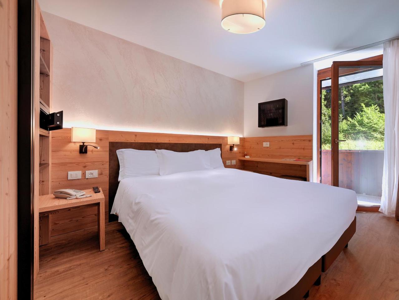Luna Wellness Hotel Folgarida Buitenkant foto